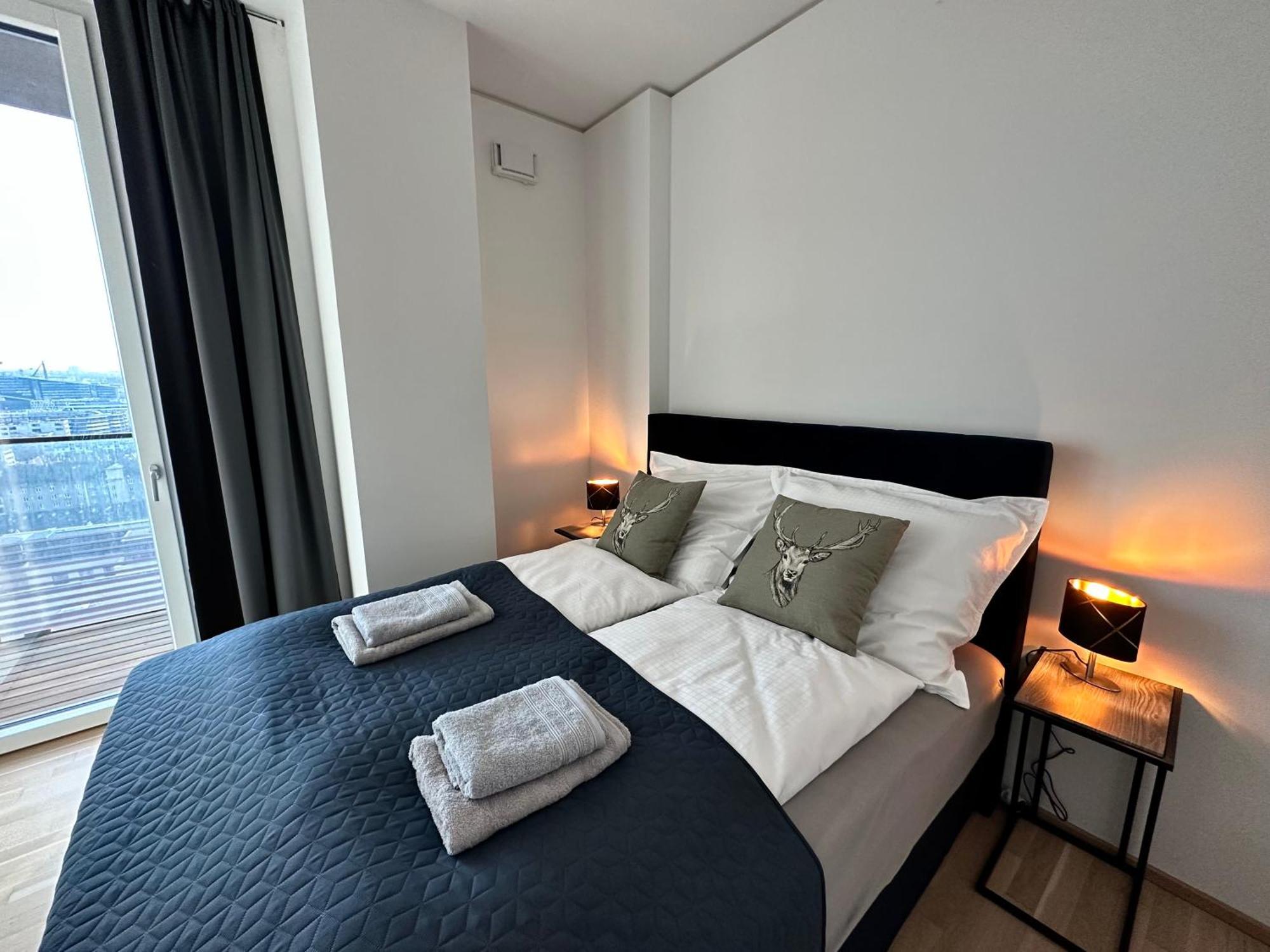 Panorama Sky Apartment I Rooftop Pool I Metro Station Viena Exterior foto